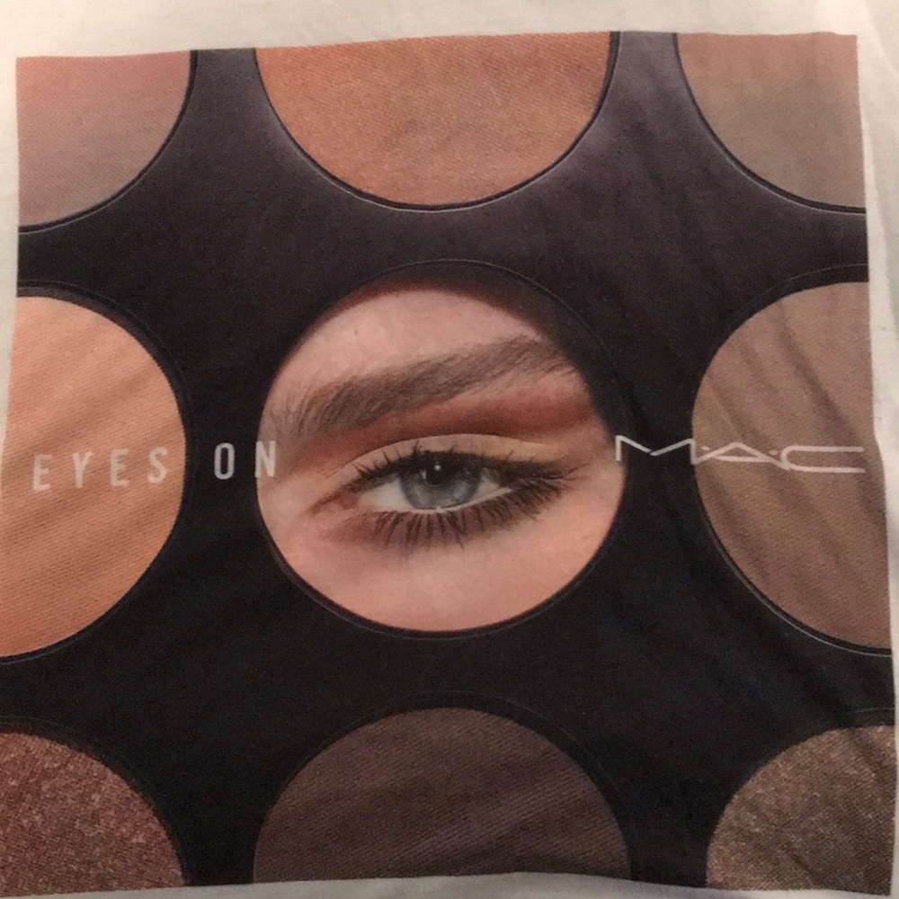 MAC Employee t-Shirt for eyes on mac event